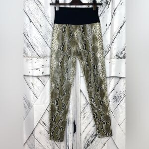 Assets by Spanx Leggings Faux Leather Textured Snakeskin Print S